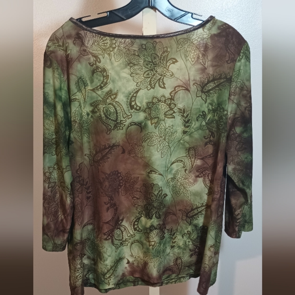 Dressbarn Green and Brown 3/4 Sleeve Blouse - Picture 3 of 4